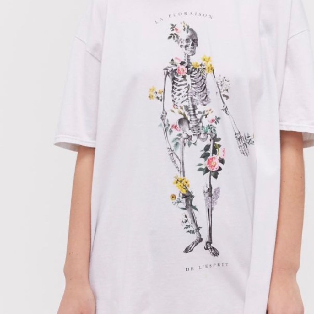 URBAN OUTFITTERS T SHIRT DRESS